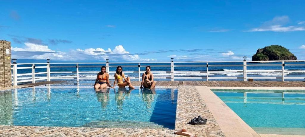 Aura Marina Sands Beach Resort Baler Exterior foto